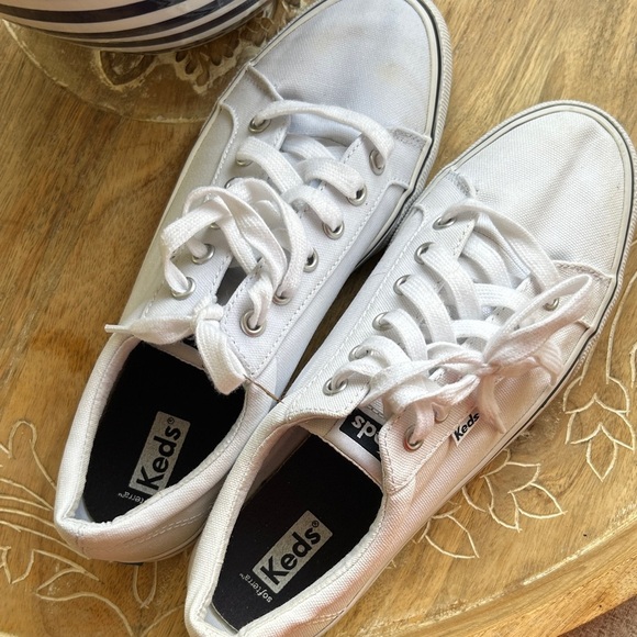 Keds Classic White Lace-Up Sneakers size 9.5 preloved - Picture 4 of 9